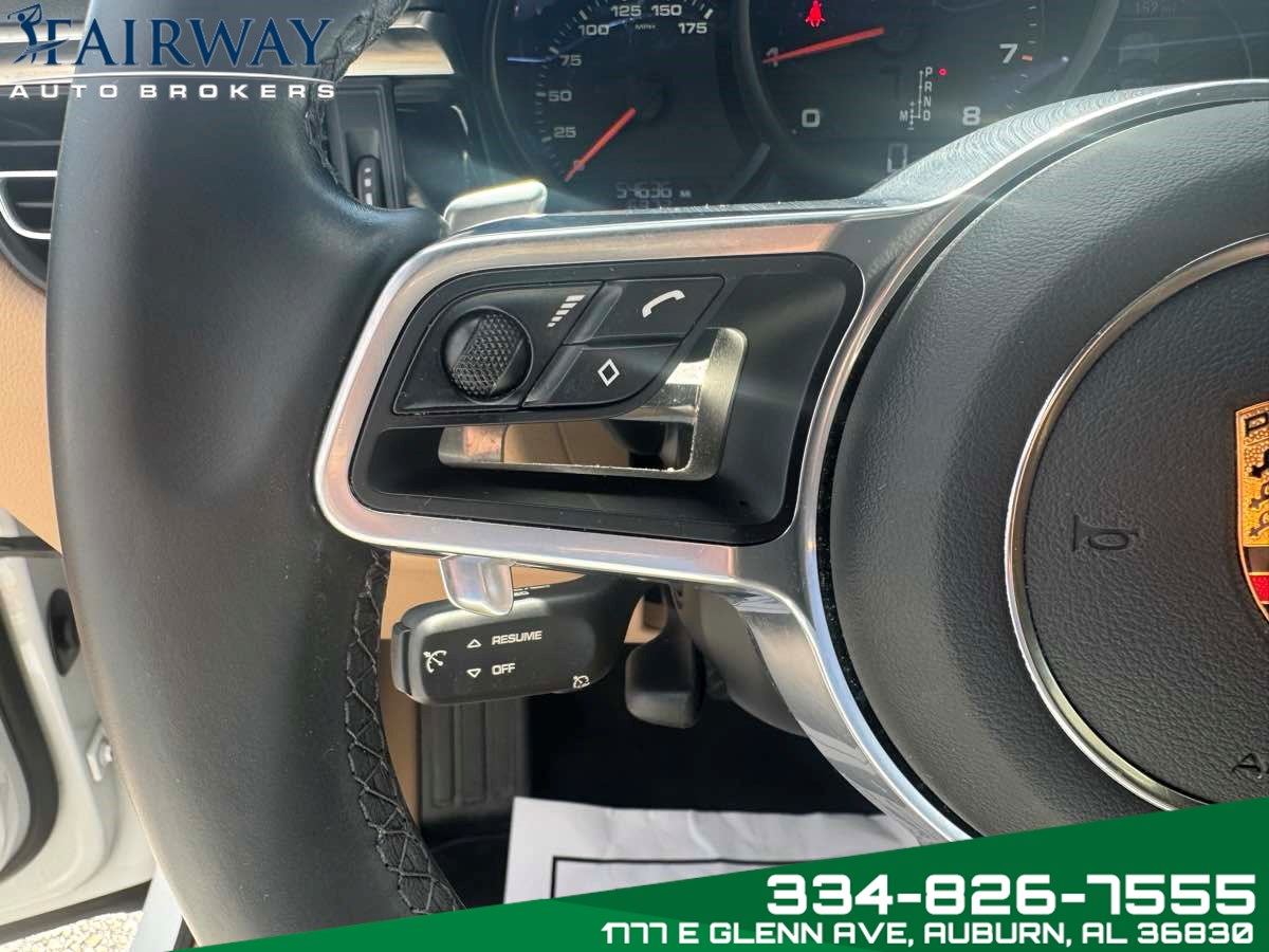 2021 Porsche Macan Base photo 15