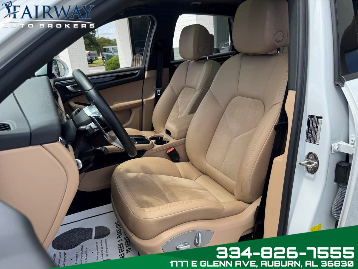 2021 Porsche Macan Base photo 8