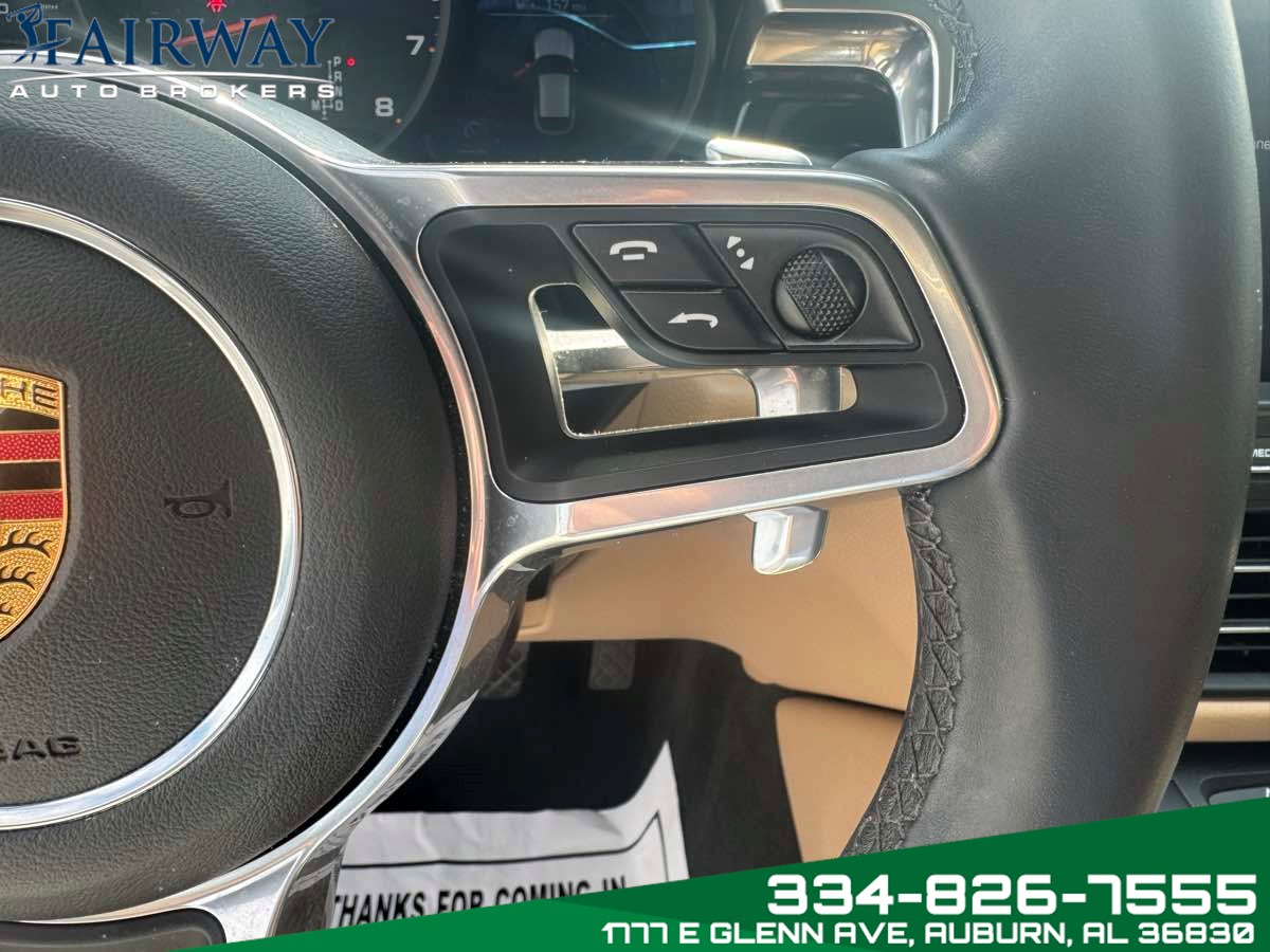 2021 Porsche Macan Base photo 16