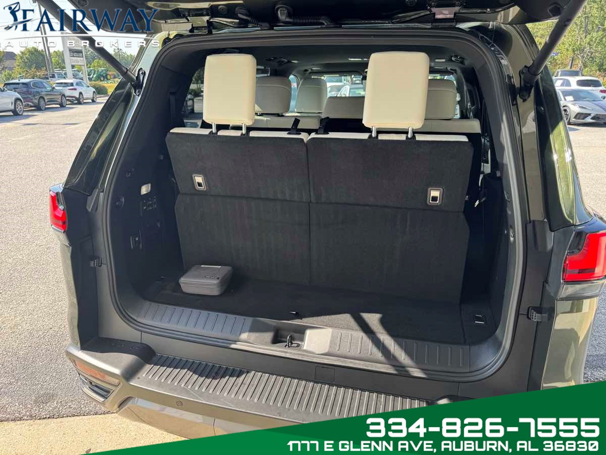 2025 Lexus LX 600 Luxury photo 24