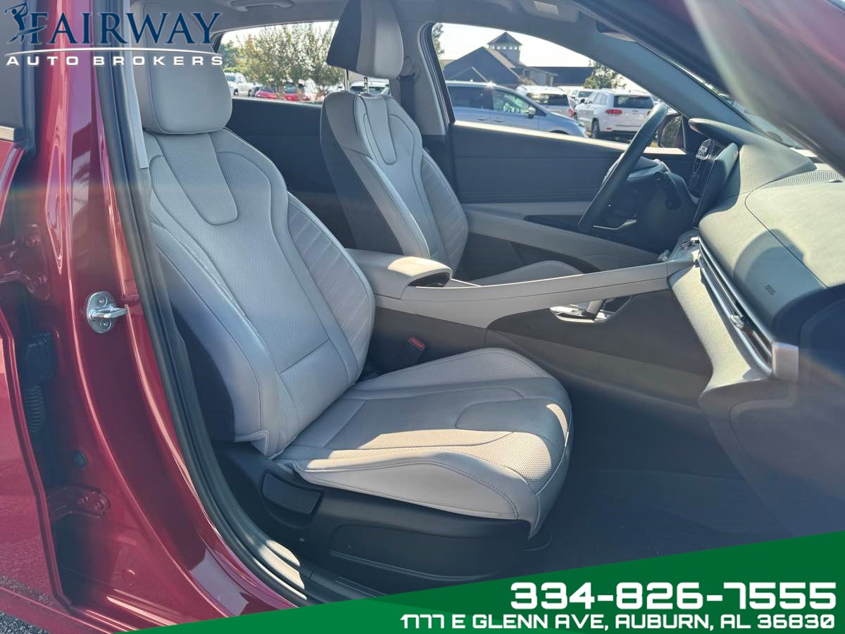 2023 Hyundai Elantra Limited photo 11