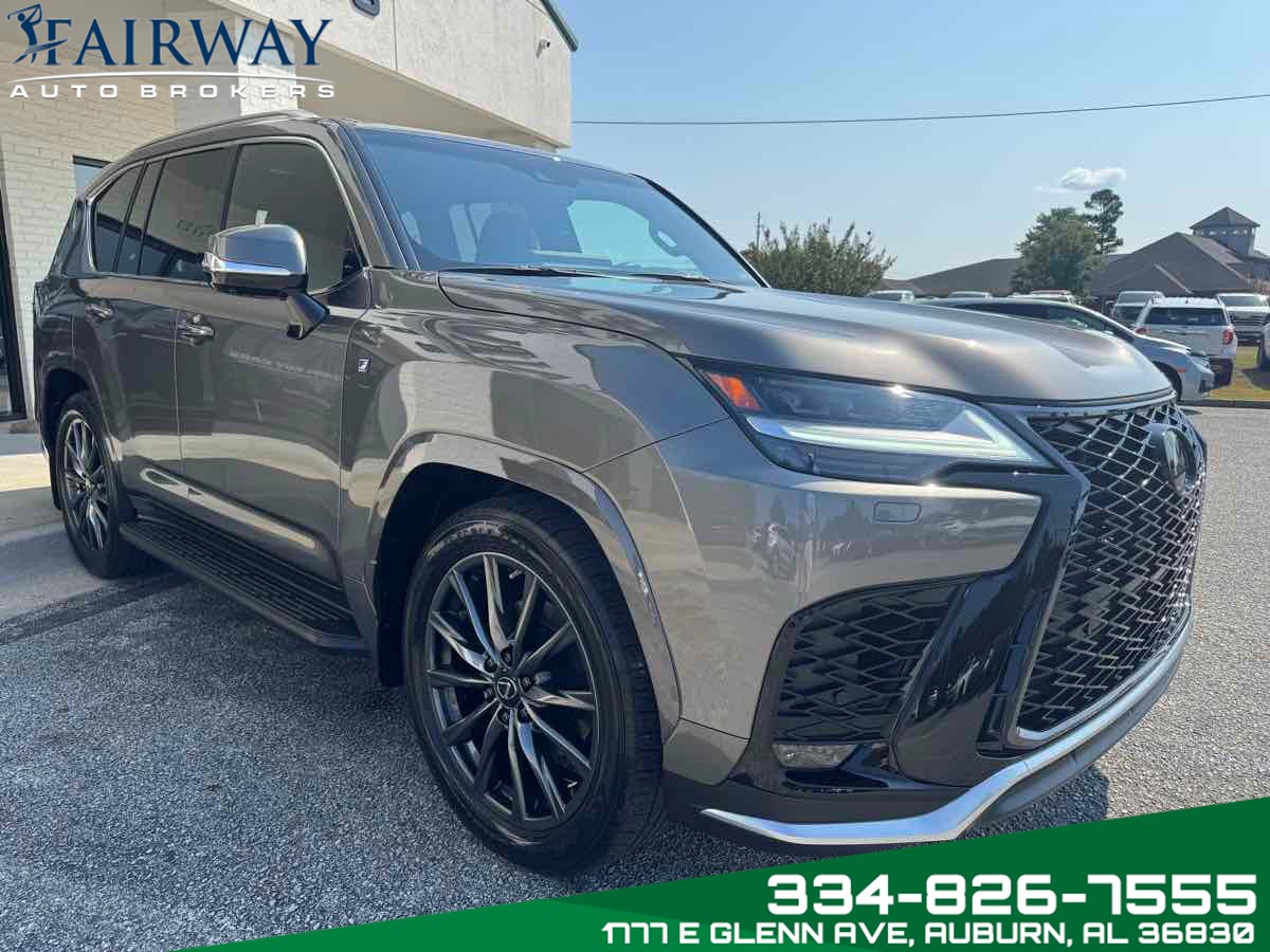 2023 Lexus LX 600 F SPORT photo 3