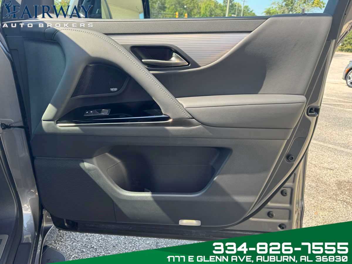 2023 Lexus LX 600 F SPORT photo 30