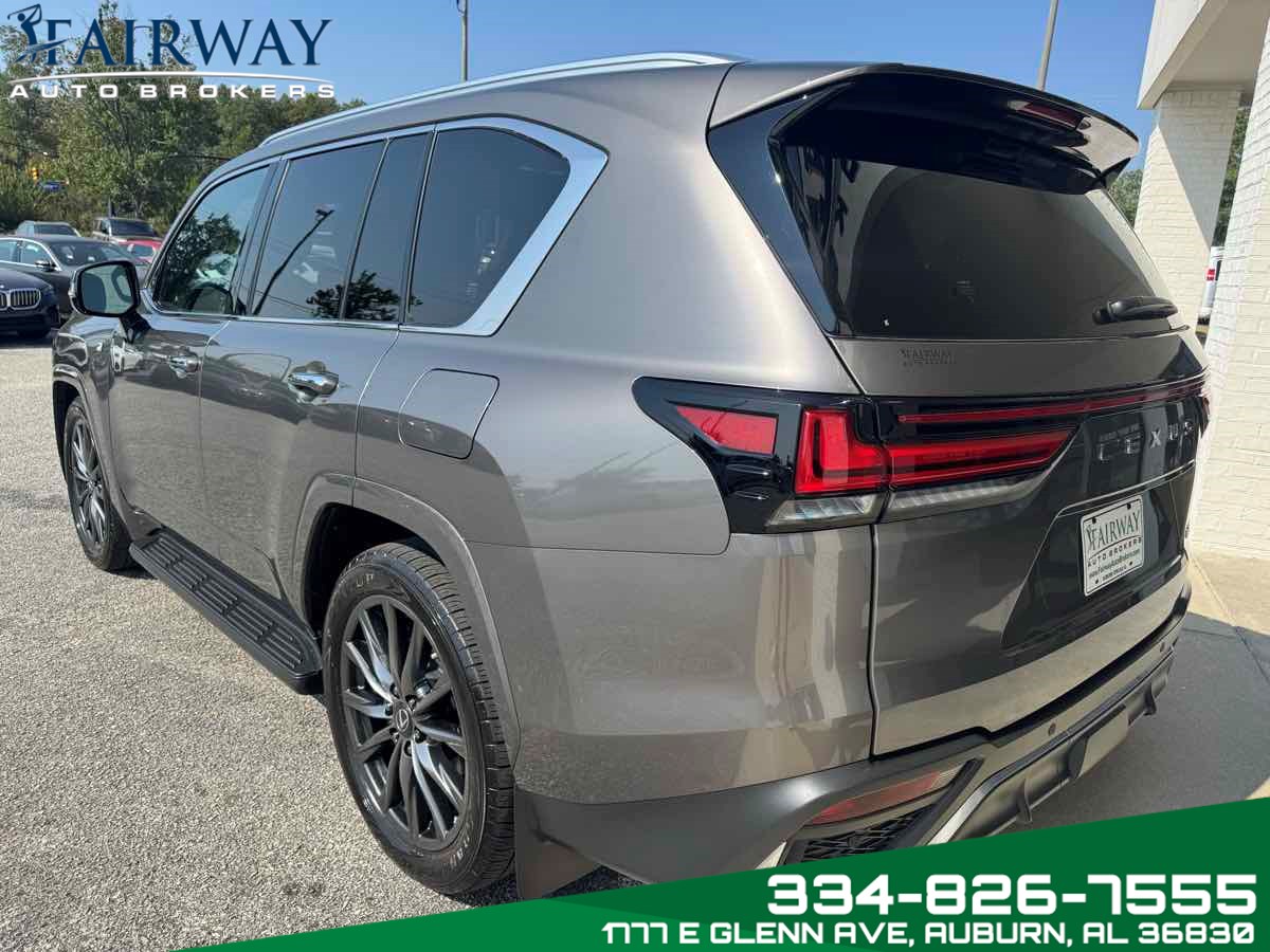 2023 Lexus LX 600 F SPORT photo 7