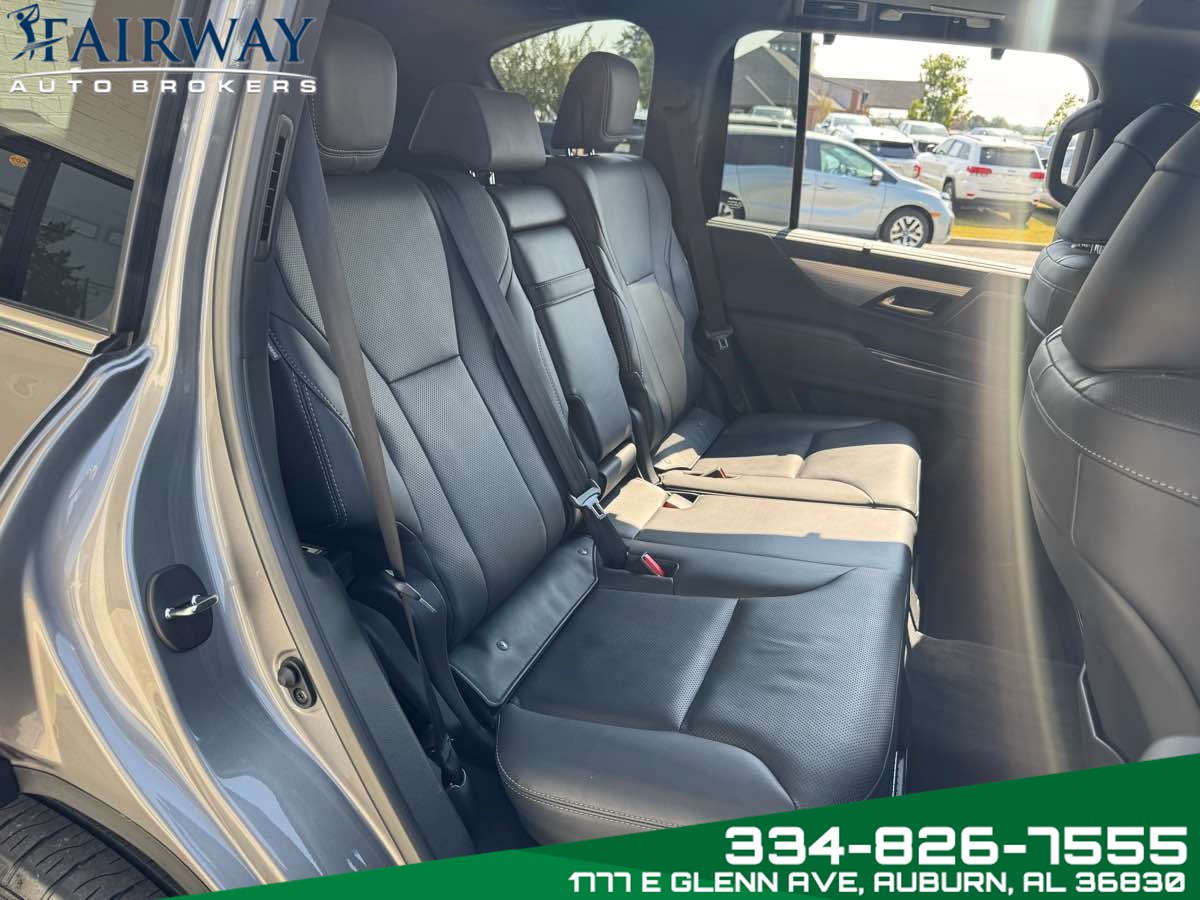 2023 Lexus LX 600 F SPORT photo 12