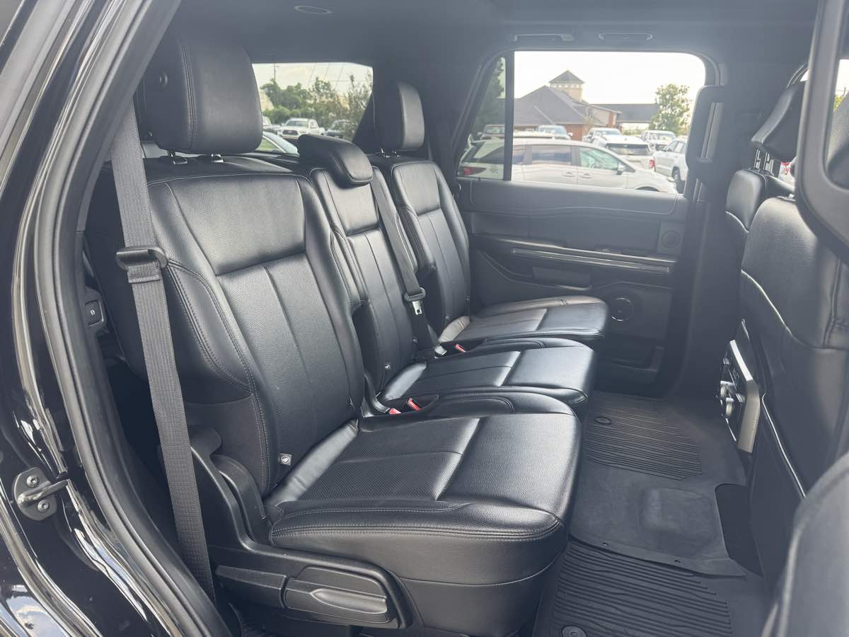 2019 Ford Expedition XLT - Photo 16