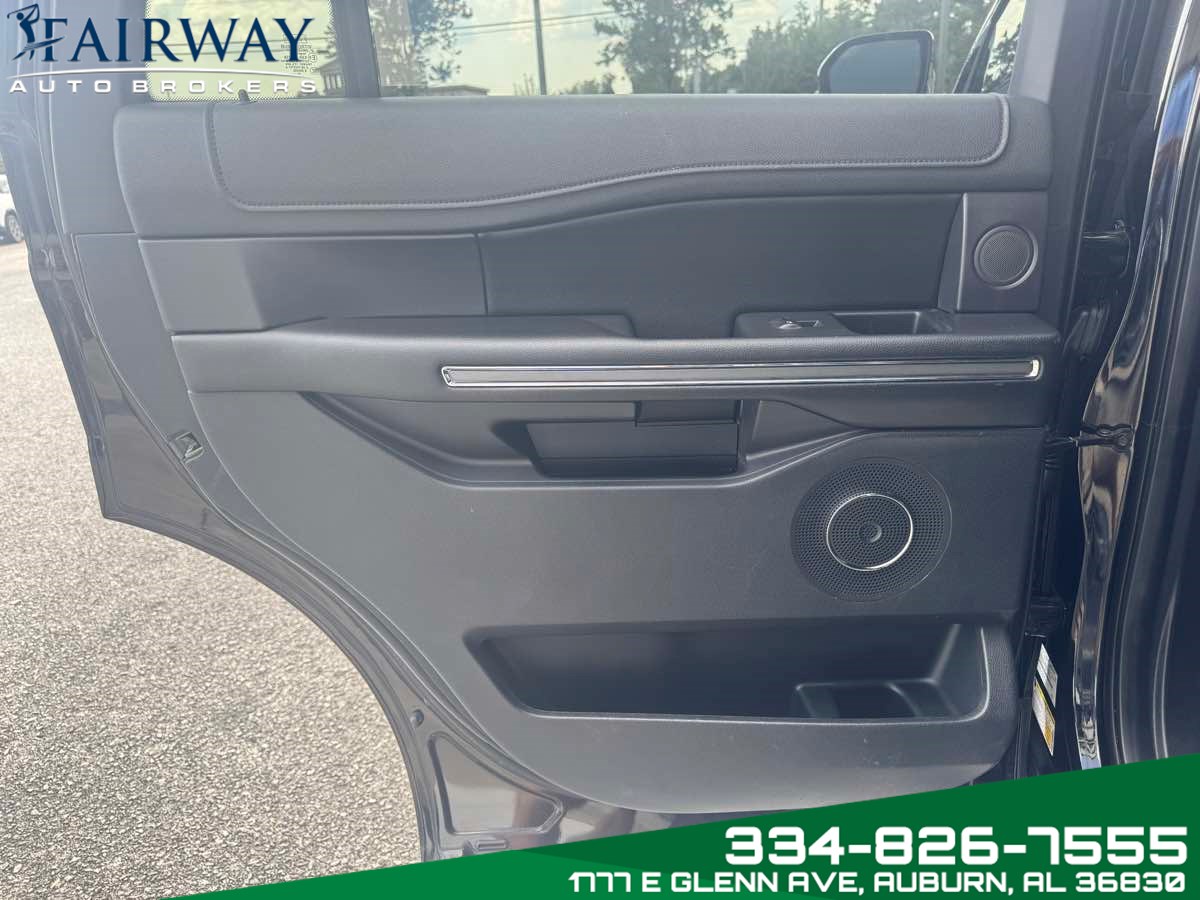 2019 Ford Expedition XLT photo 24