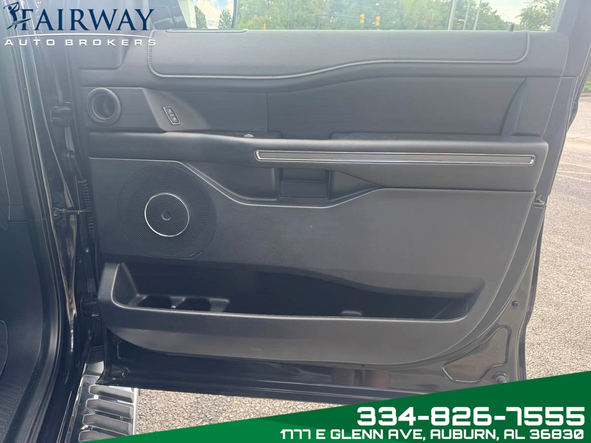 2019 Ford Expedition XLT photo 25