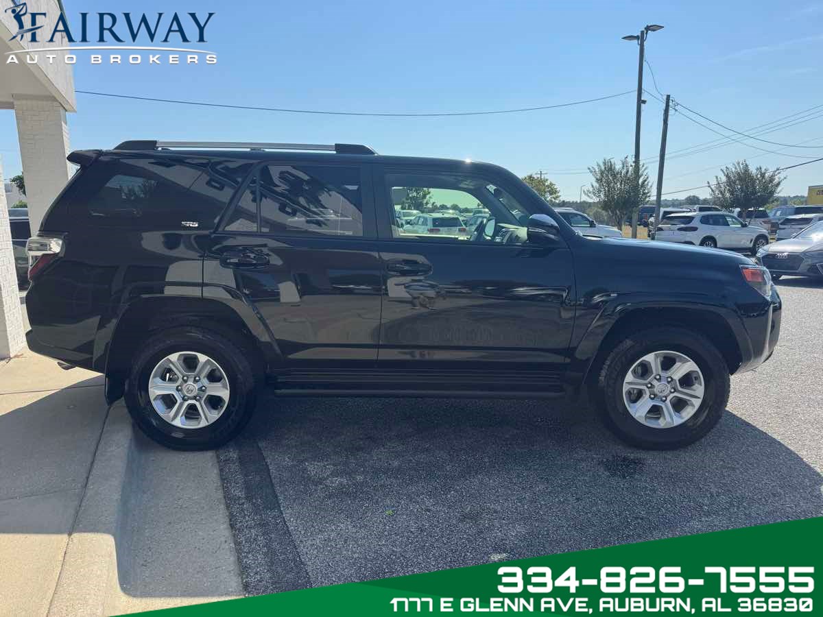 2024 Toyota 4Runner SR5 Premium photo 4