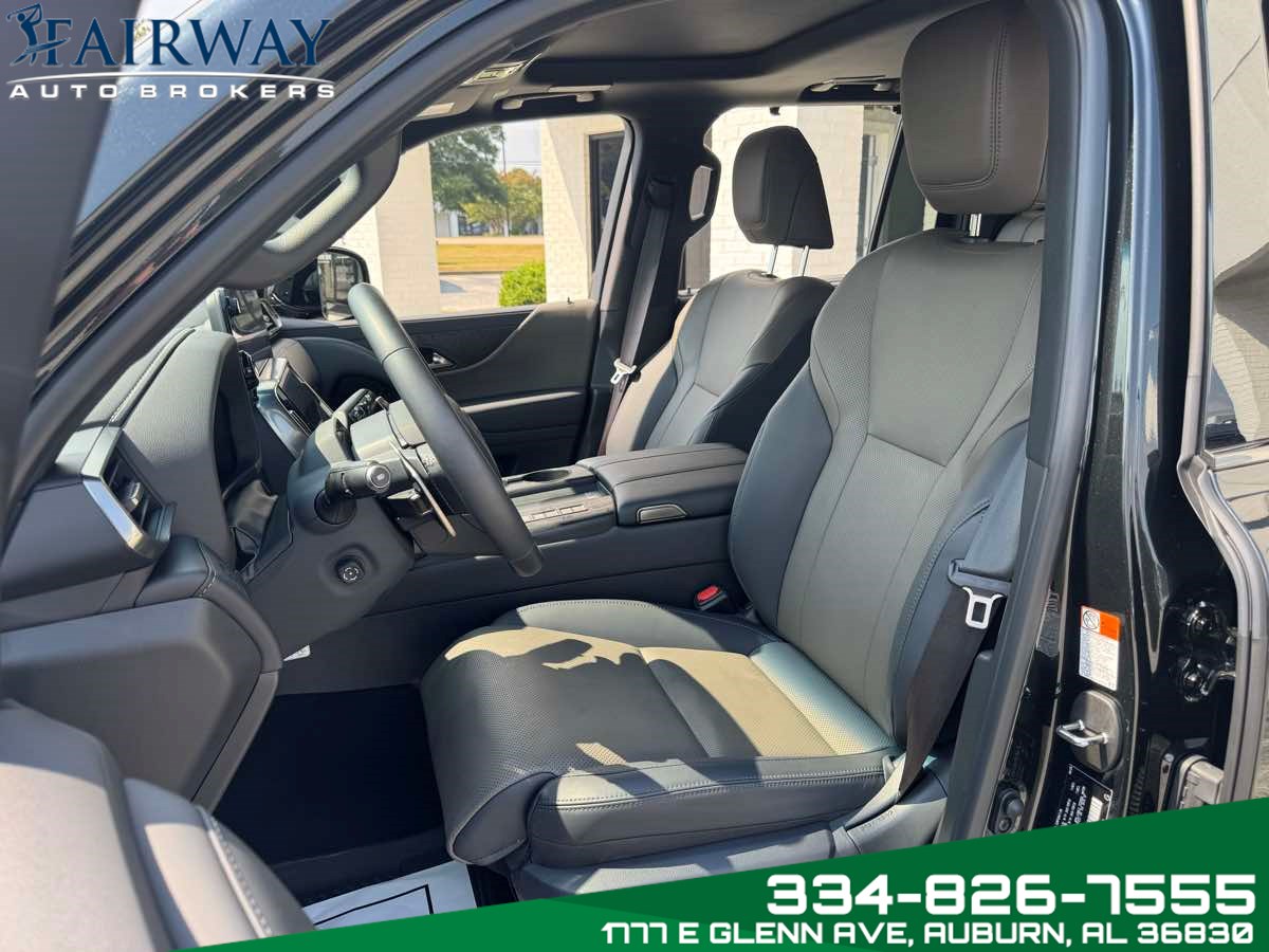 2025 Lexus LX photo 9