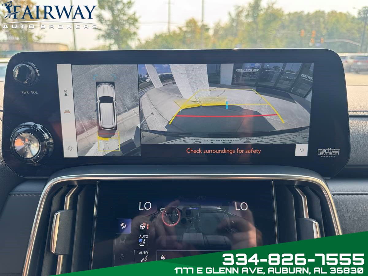 2025 Lexus LX photo 22