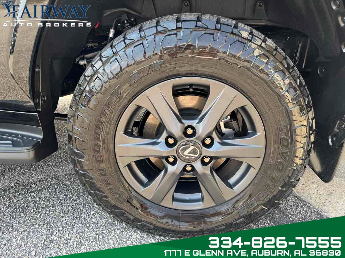 2025 Lexus LX photo 35