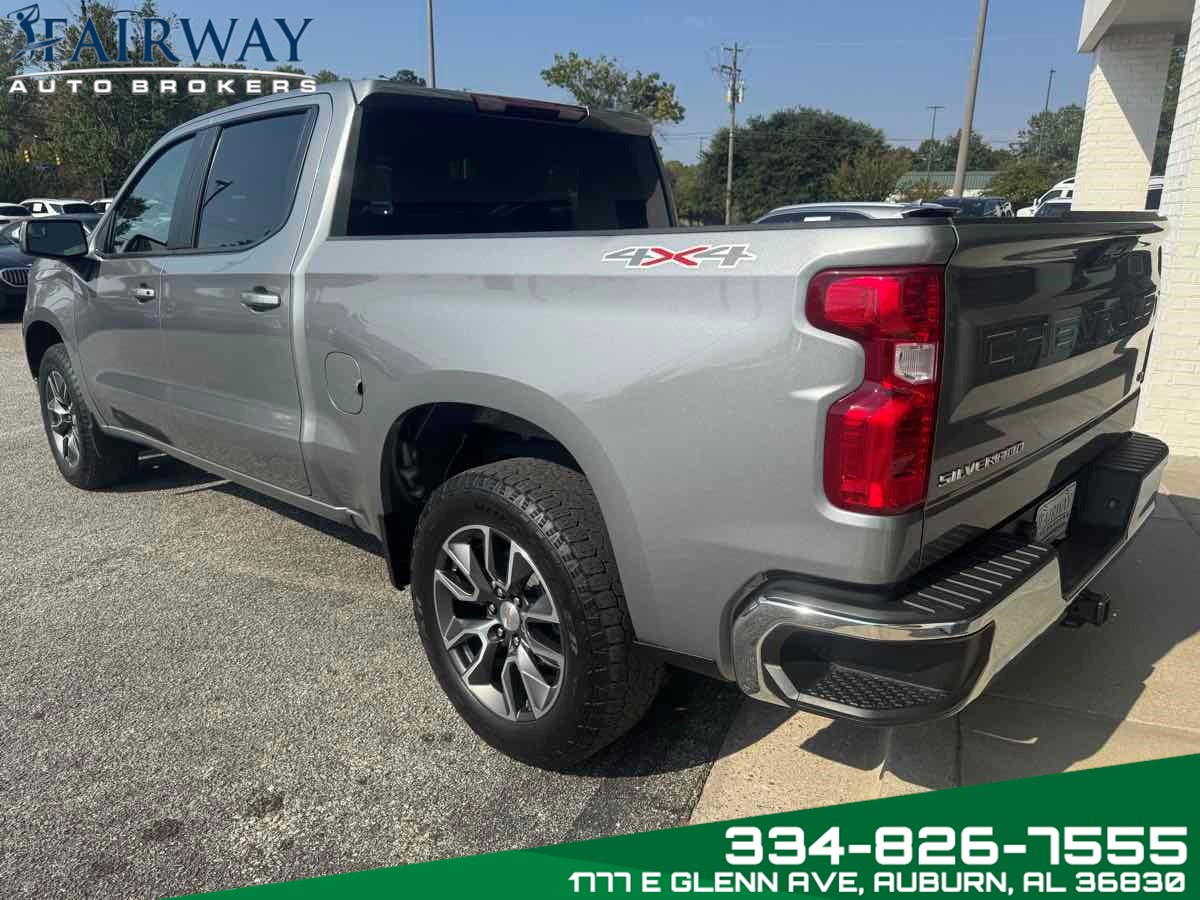 2023 Chevrolet Silverado 1500 LT photo 5
