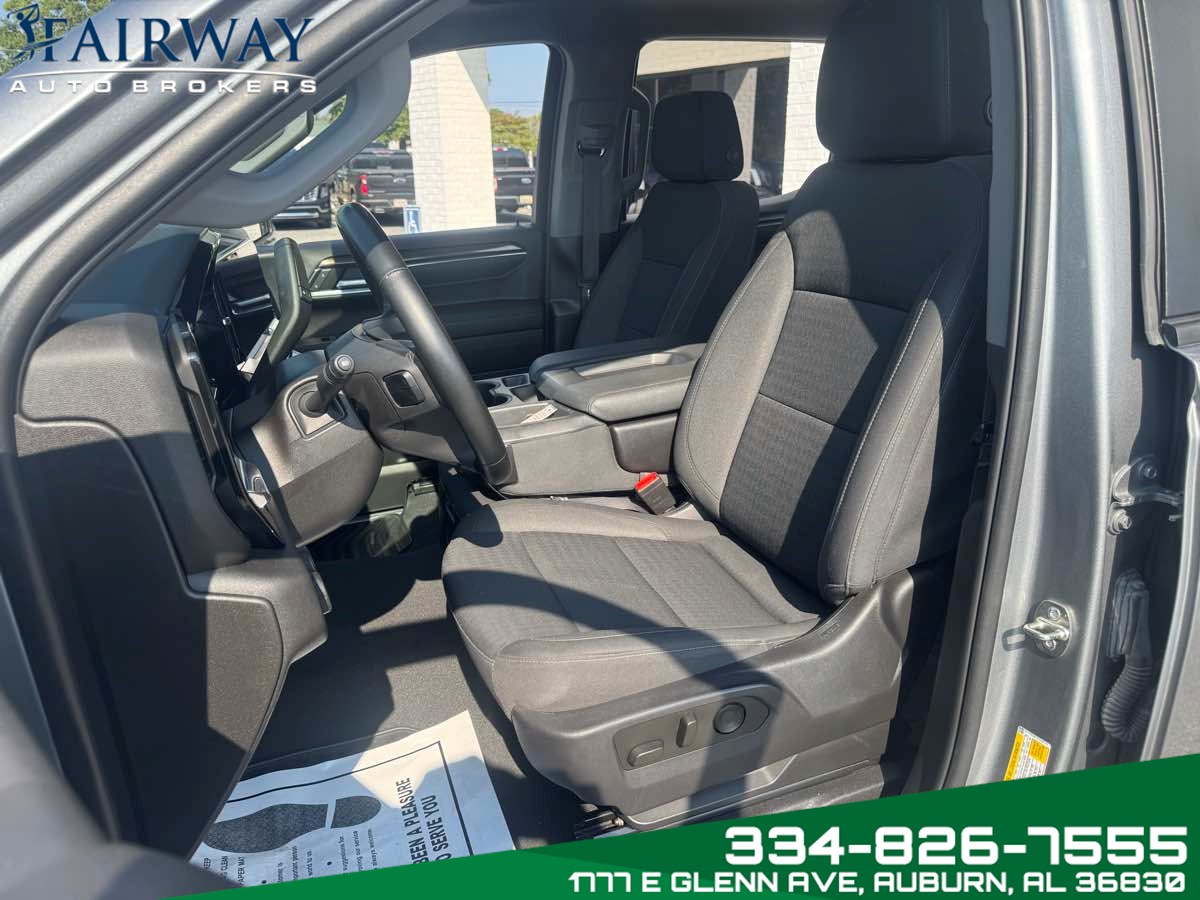 2023 Chevrolet Silverado 1500 LT photo 7