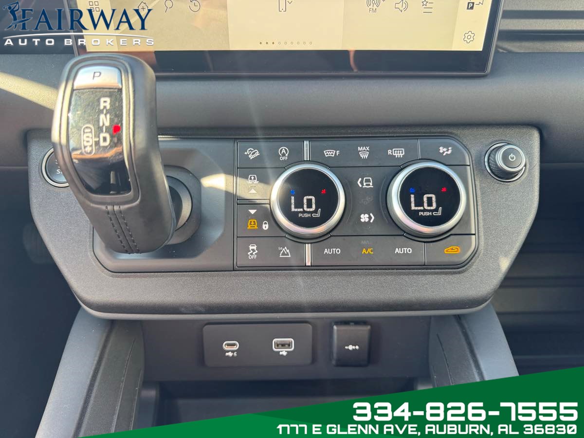 2024 Land Rover Defender X-Dynamic SE photo 18