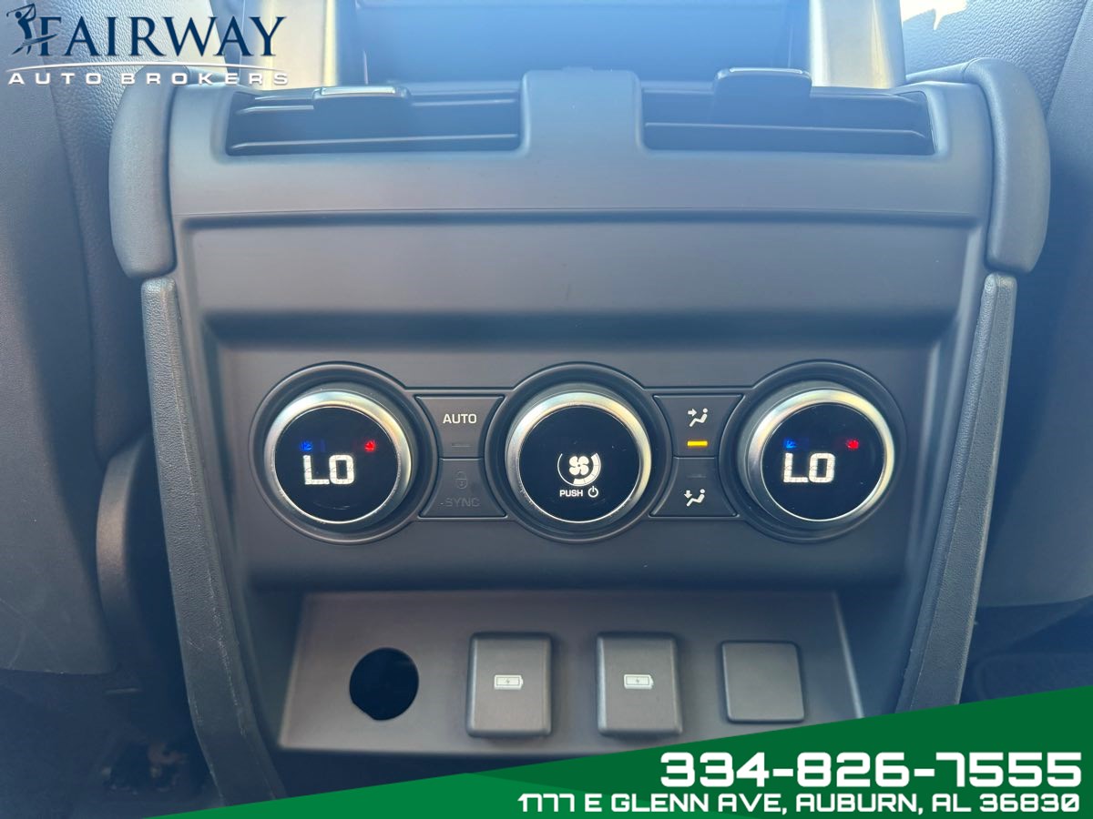 2024 Land Rover Defender X-Dynamic SE photo 22