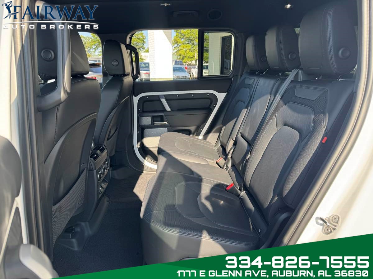 2024 Land Rover Defender X-Dynamic SE photo 8