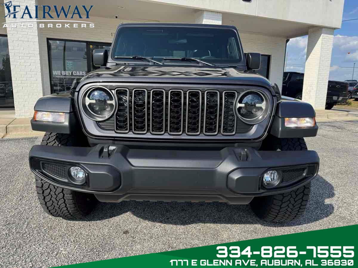 2025 Jeep Gladiator Sport photo 2
