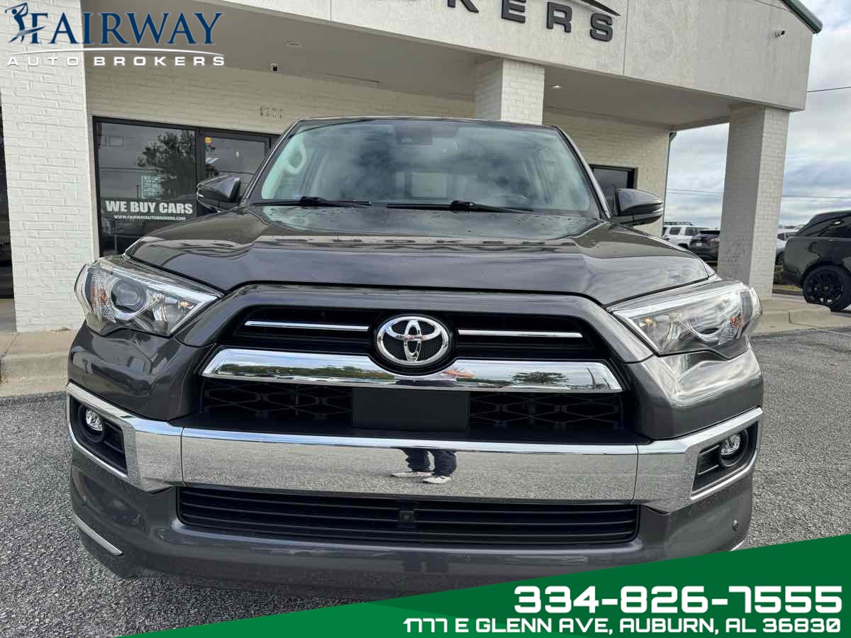 2023 Toyota 4Runner Limited photo 2