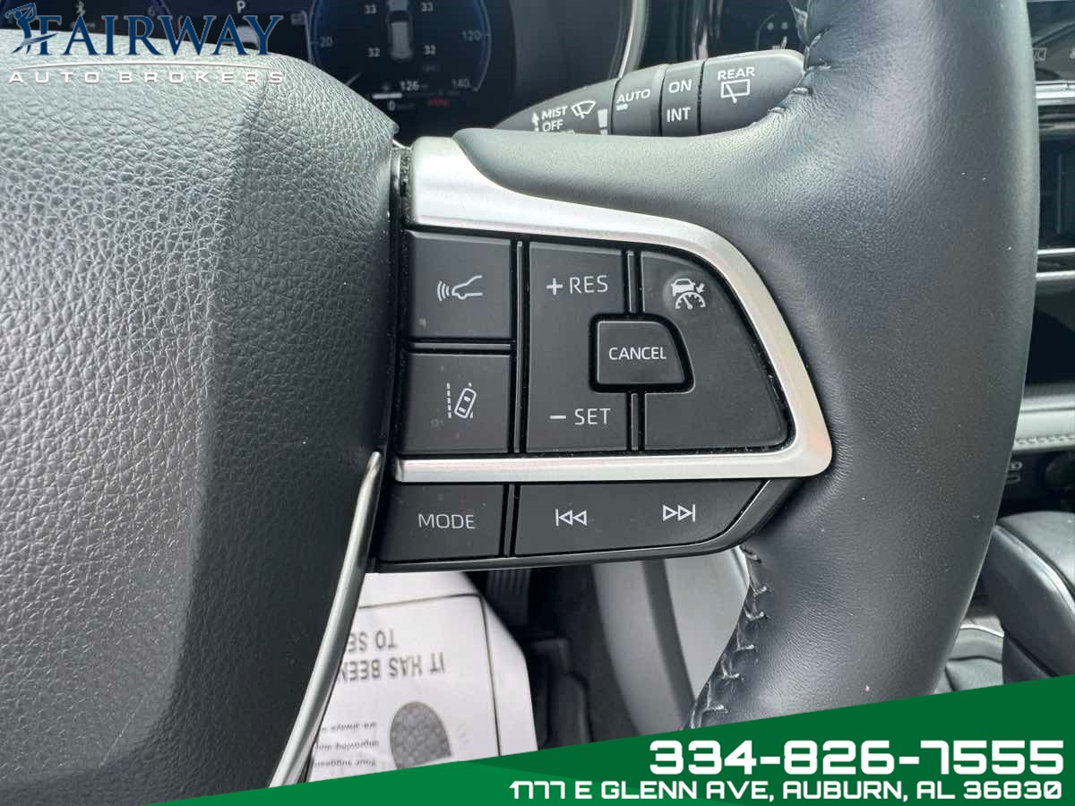 2023 Toyota Highlander Platinum photo 17