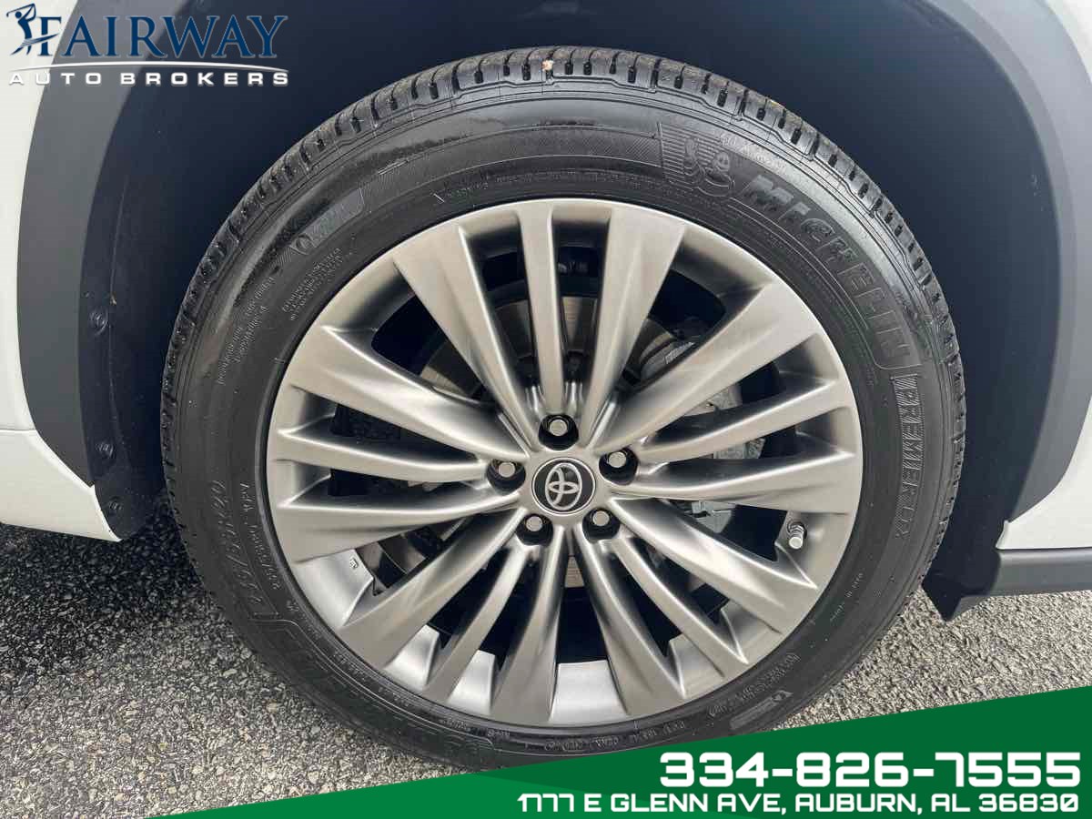 2023 Toyota Highlander Platinum photo 31