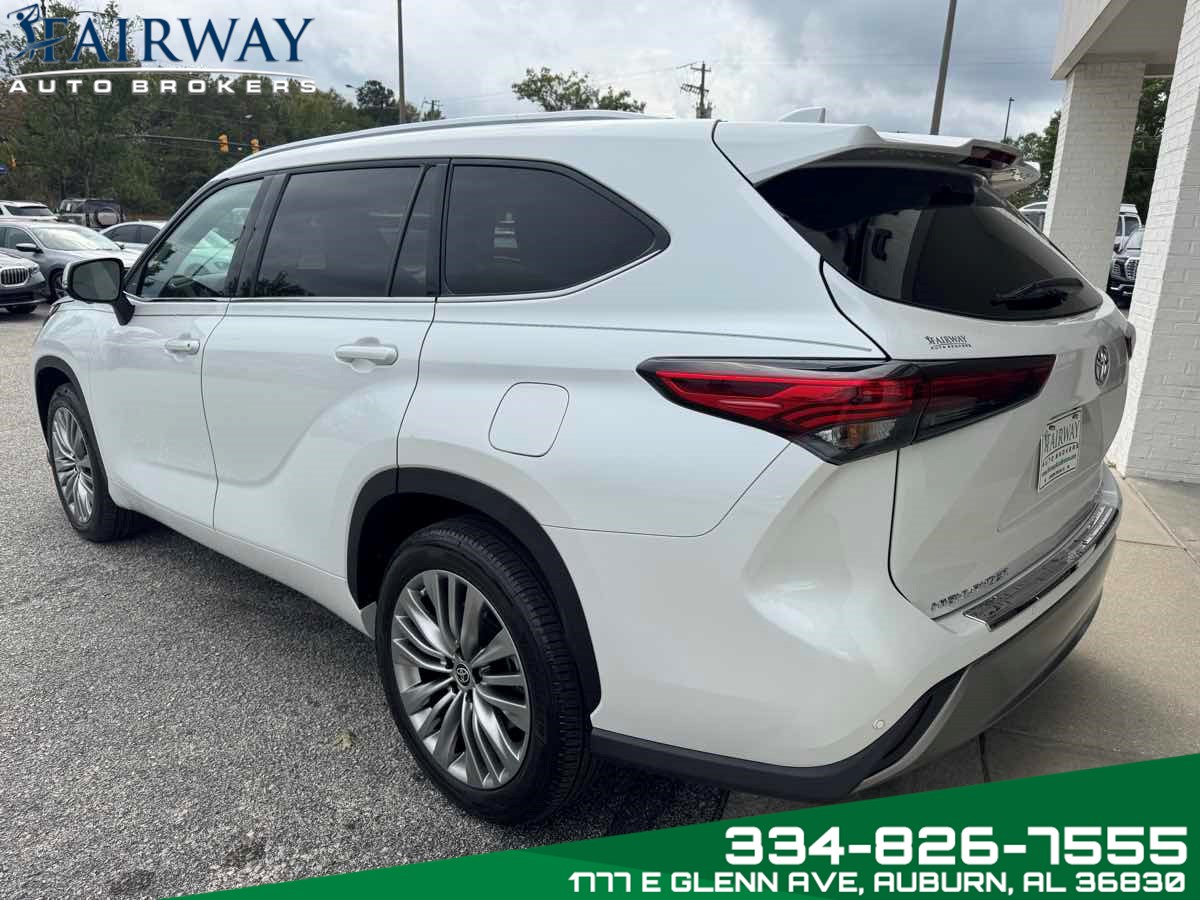 2023 Toyota Highlander Platinum photo 7
