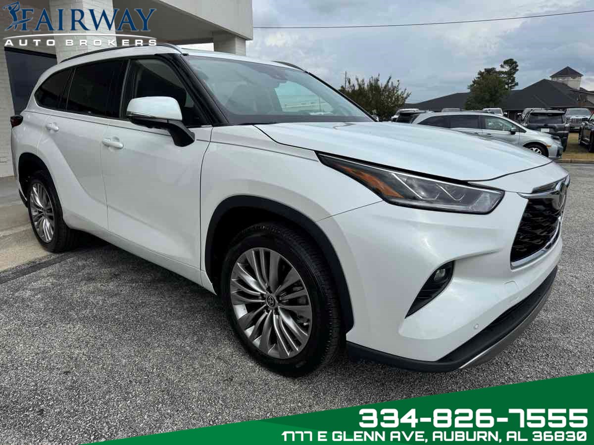 2023 Toyota Highlander Platinum photo 3