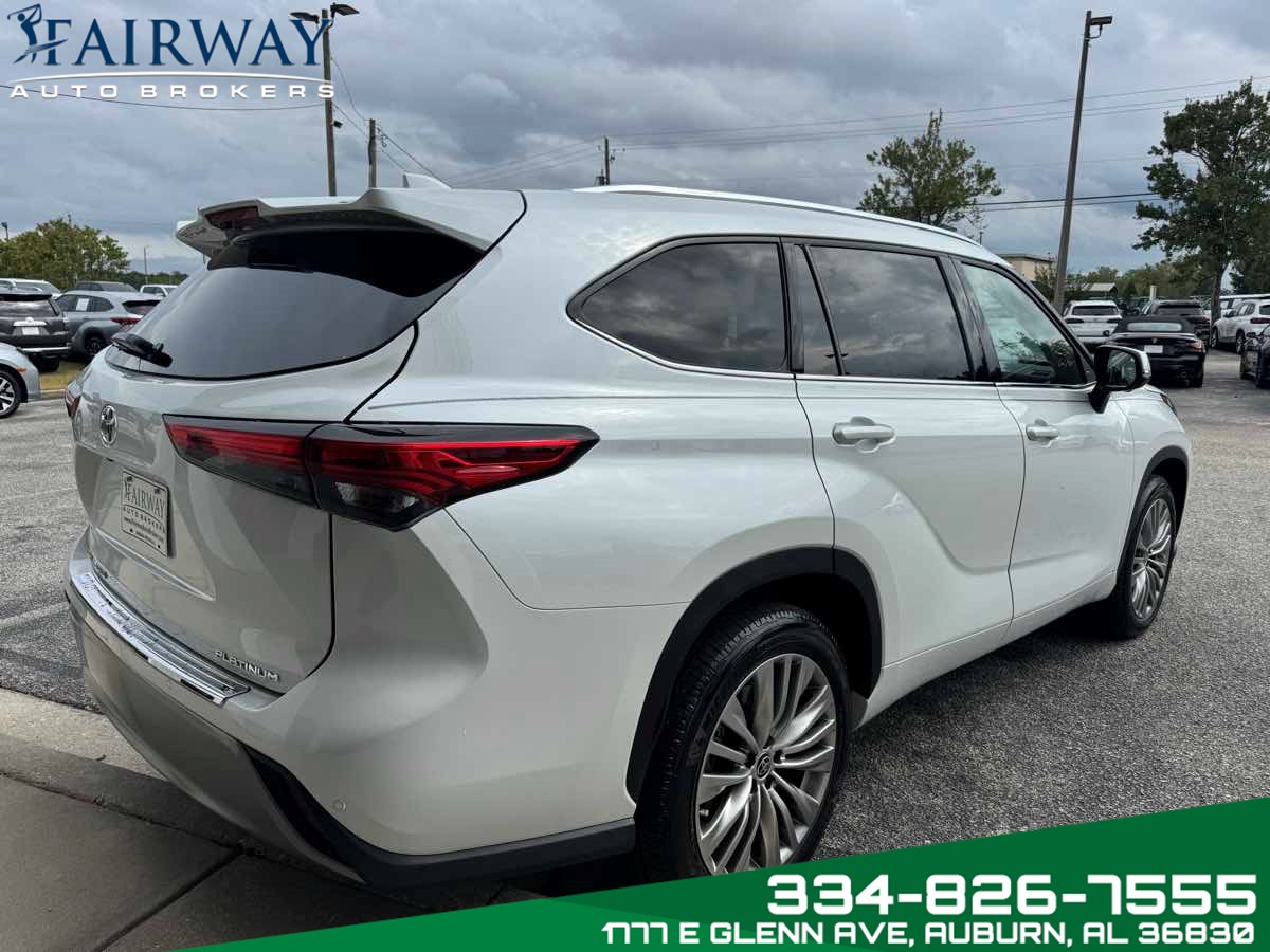 2023 Toyota Highlander Platinum photo 5