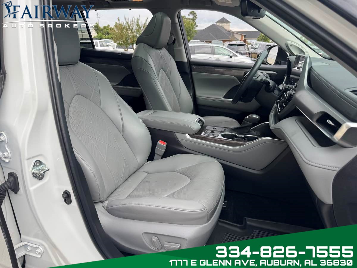 2023 Toyota Highlander Platinum photo 11
