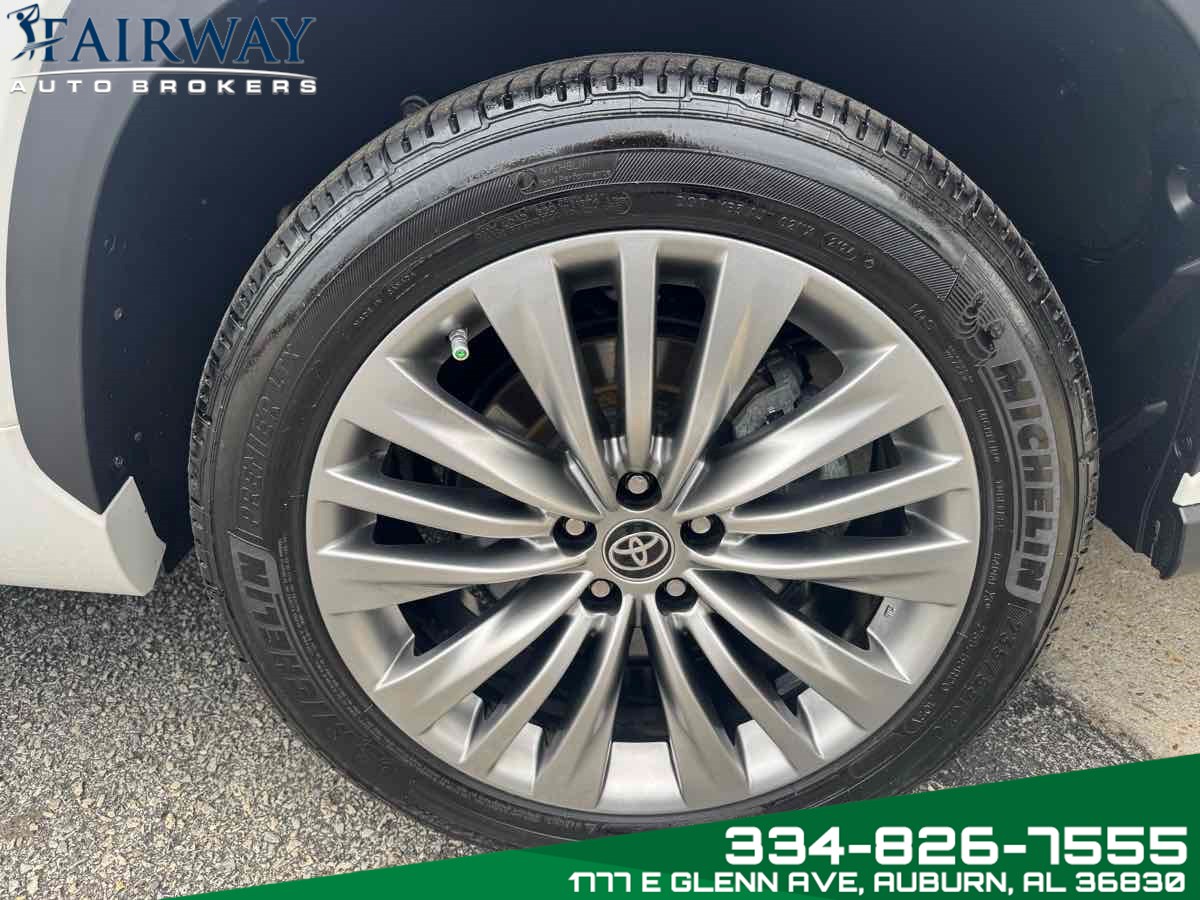 2023 Toyota Highlander Platinum photo 30