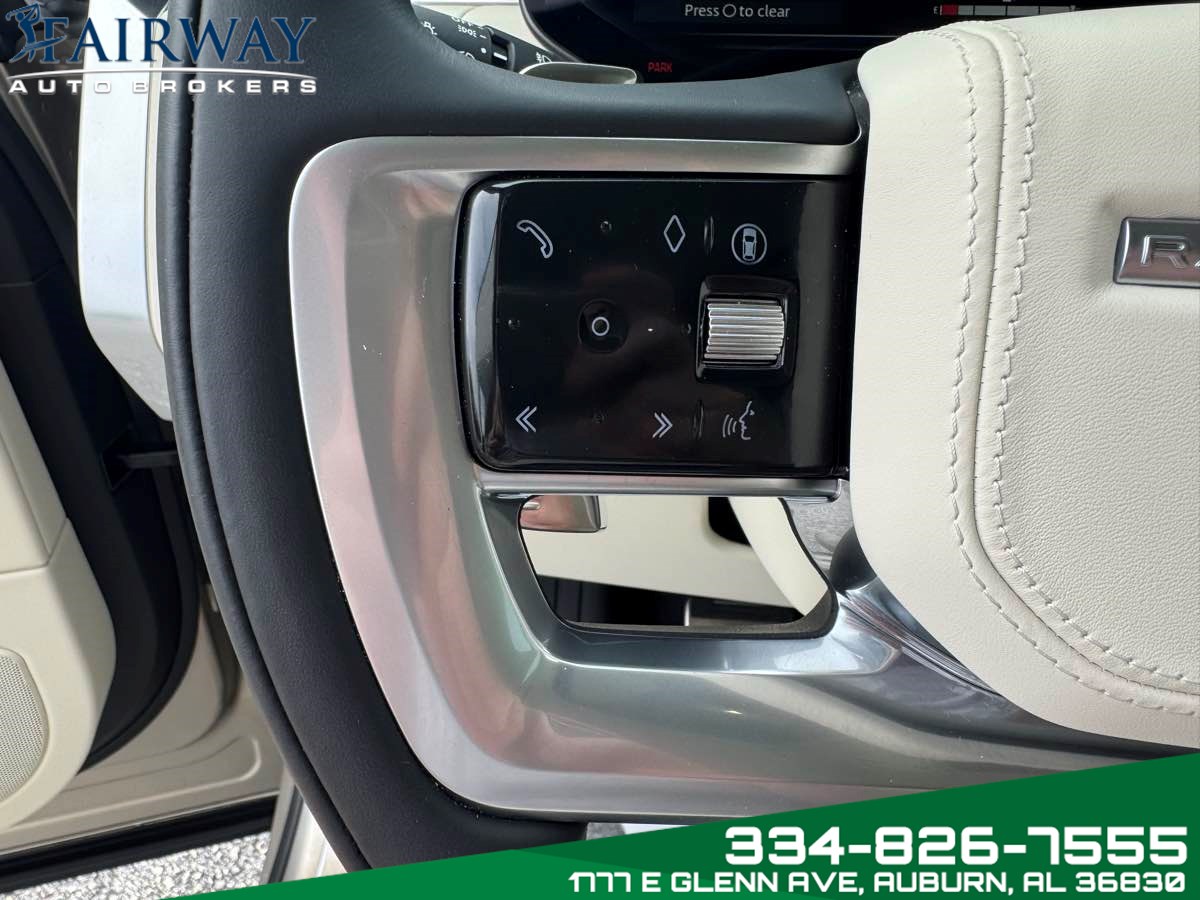 2025 Land Rover Range Rover SE photo 15