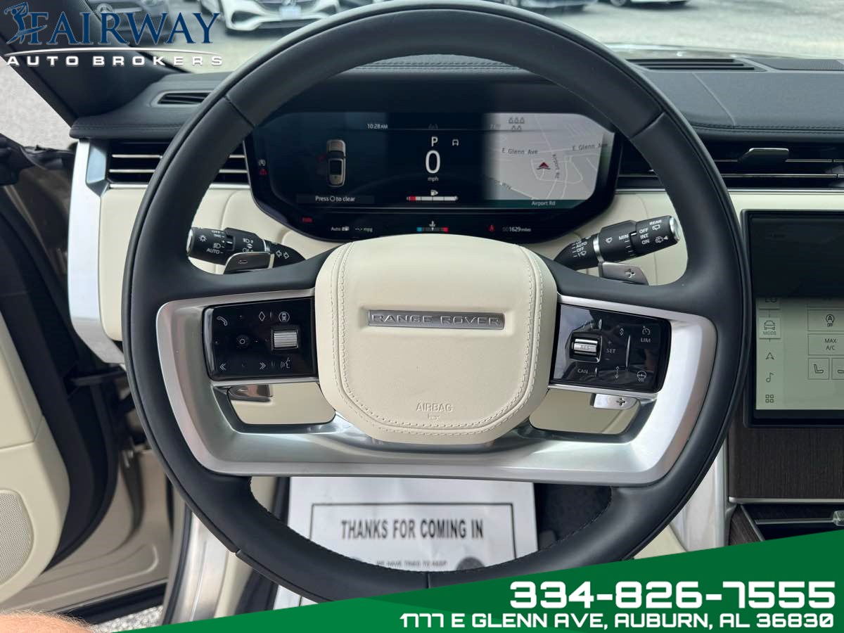 2025 Land Rover Range Rover SE photo 14