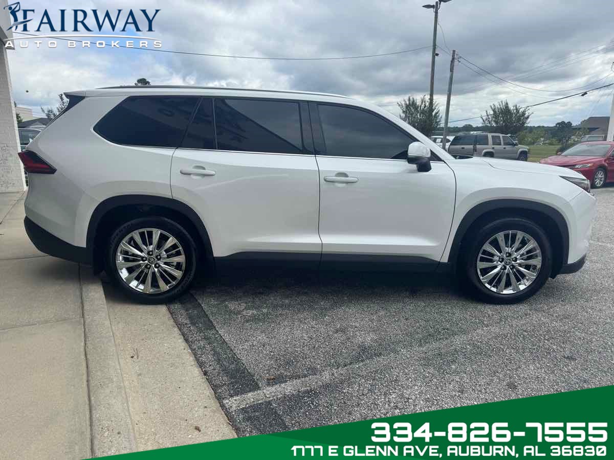 2024 Toyota Grand Highlander Platinum photo 3