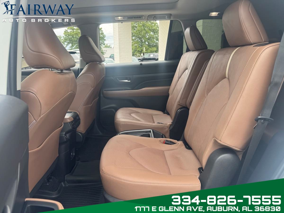 2024 Toyota Grand Highlander Platinum photo 9