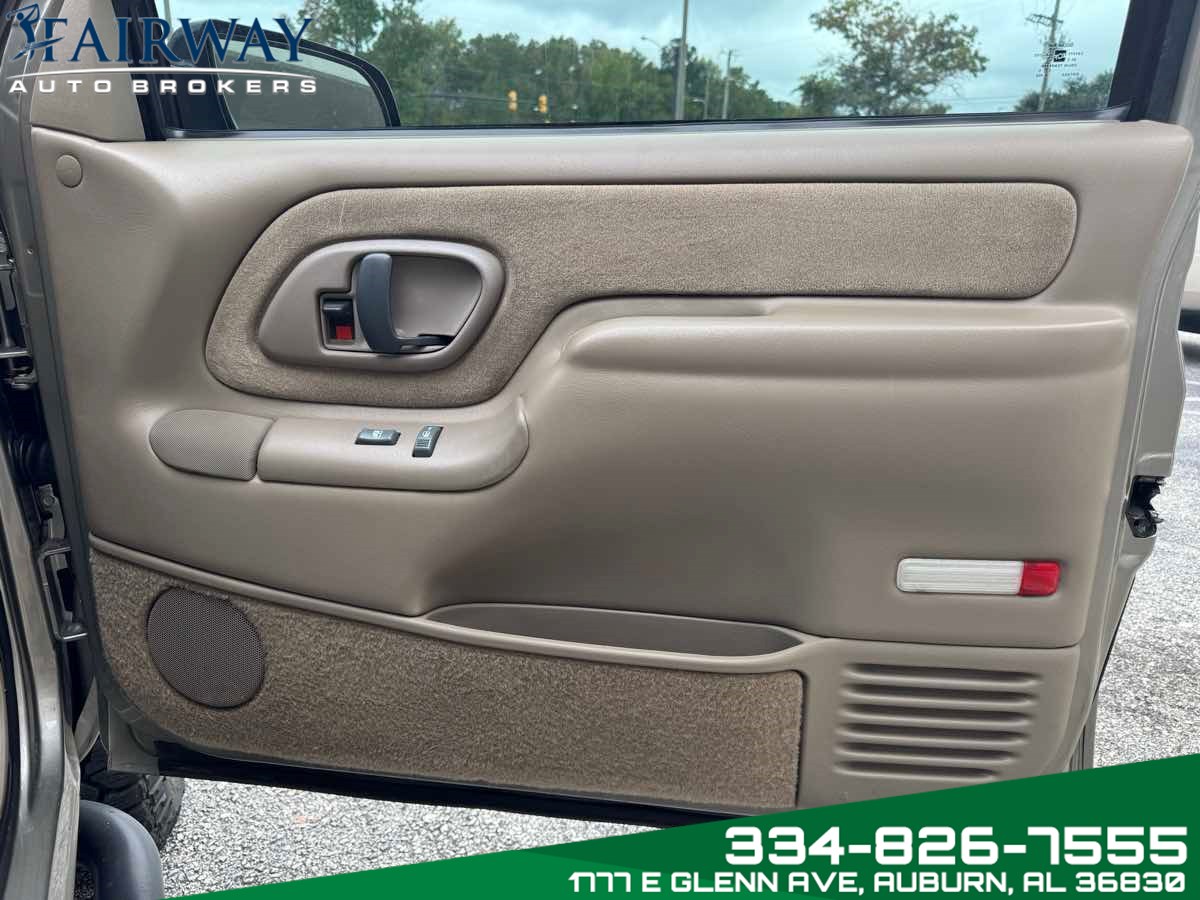 2000 Chevrolet Tahoe Z71 photo 22