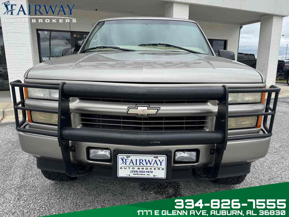 2000 Chevrolet Tahoe Z71 photo 2
