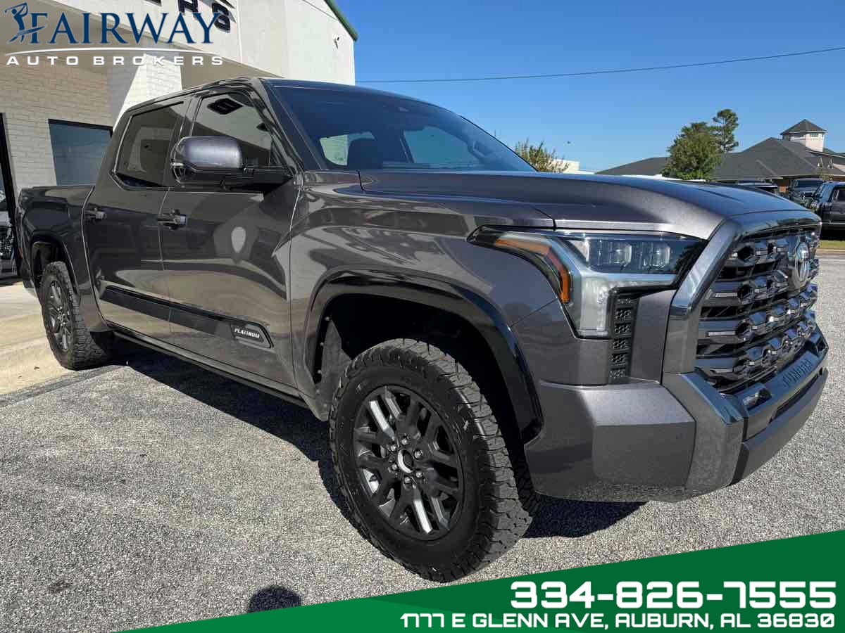 2022 Toyota Tundra Platinum CrewMax photo 2