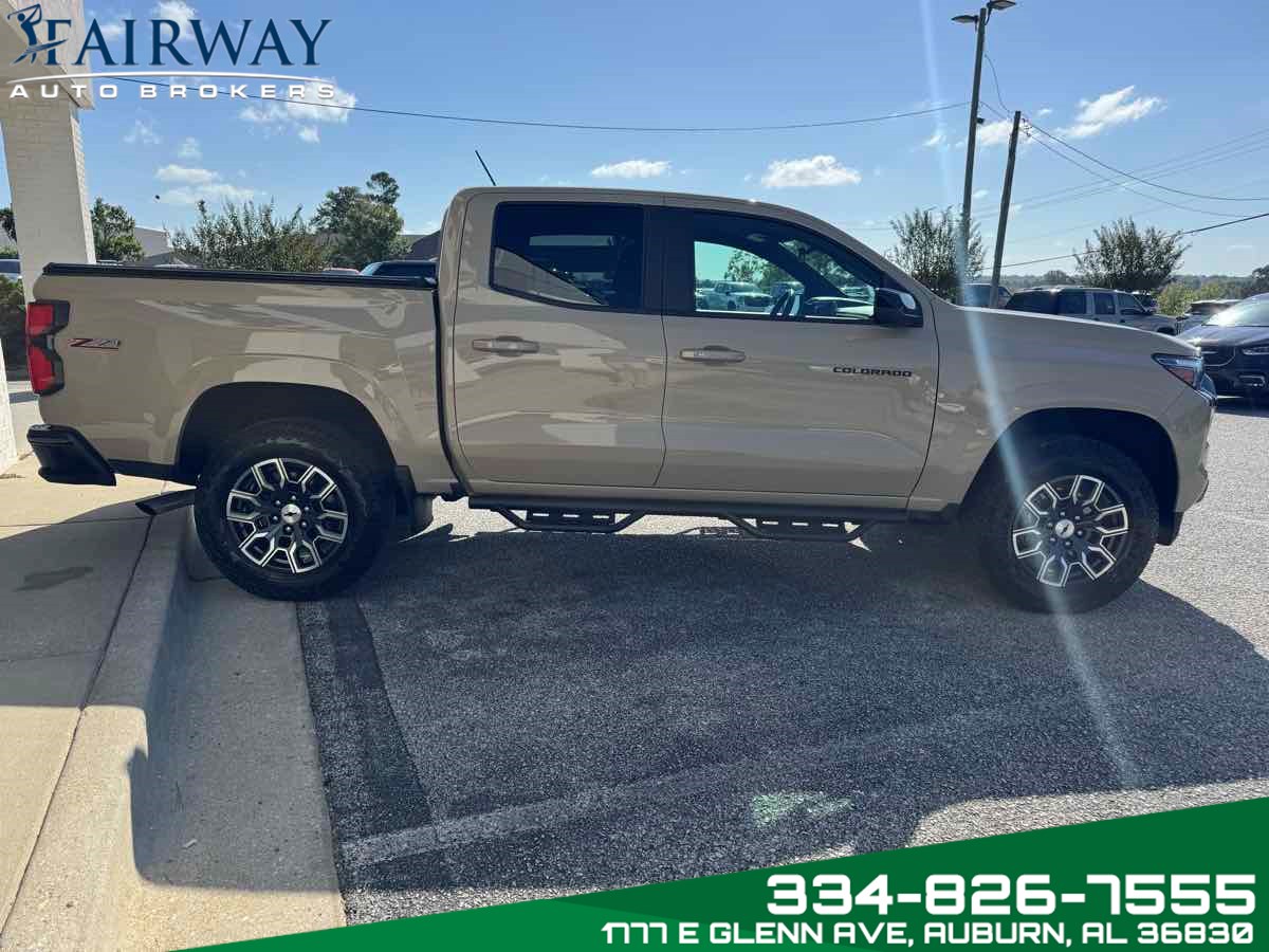 2023 Chevrolet Colorado Z71 photo 4