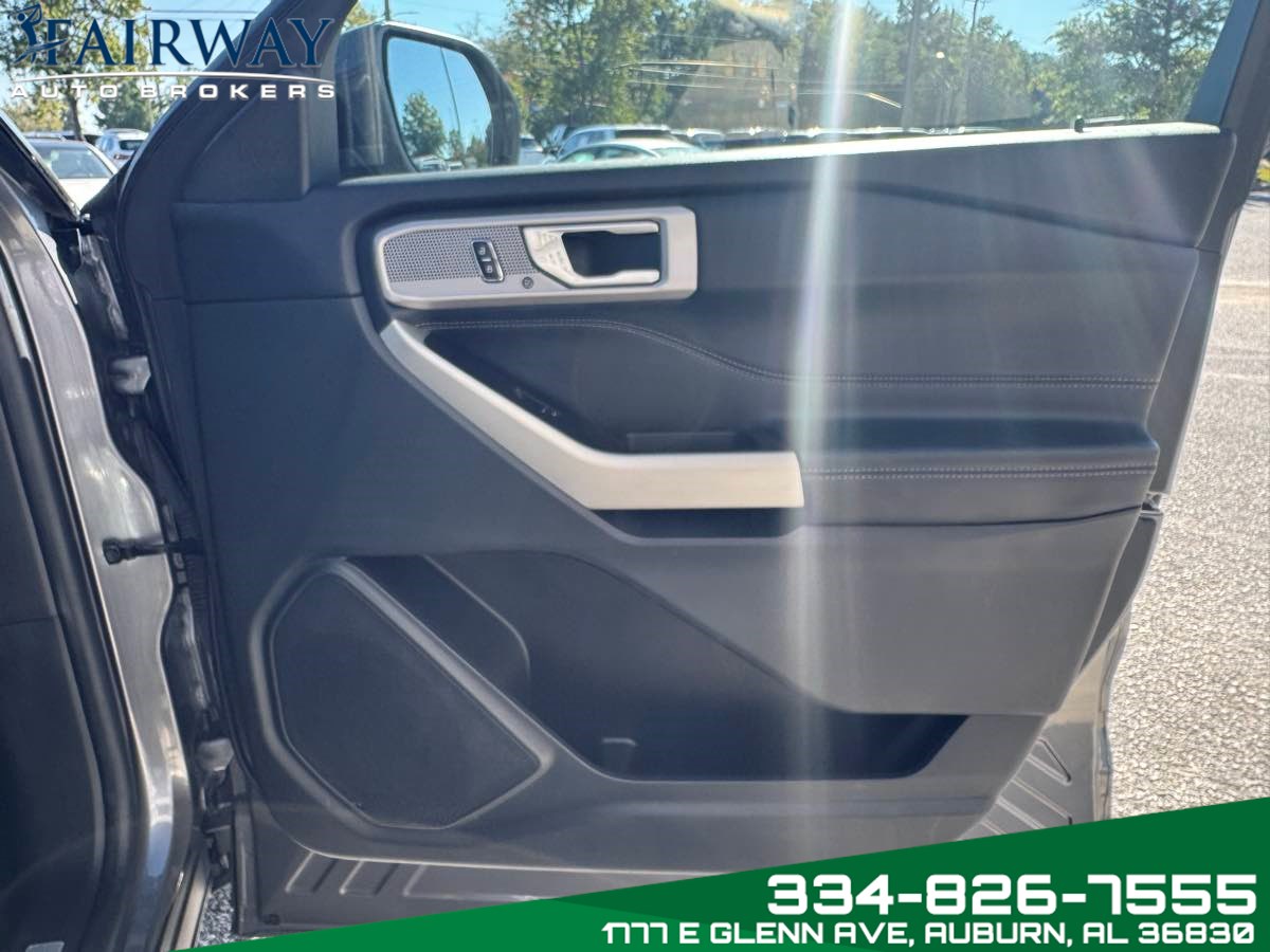 2022 Ford Explorer Limited photo 22