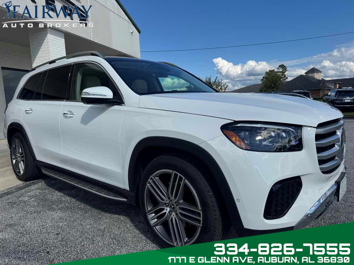 2025 Mercedes Benz GLS 450 4MATIC photo 3