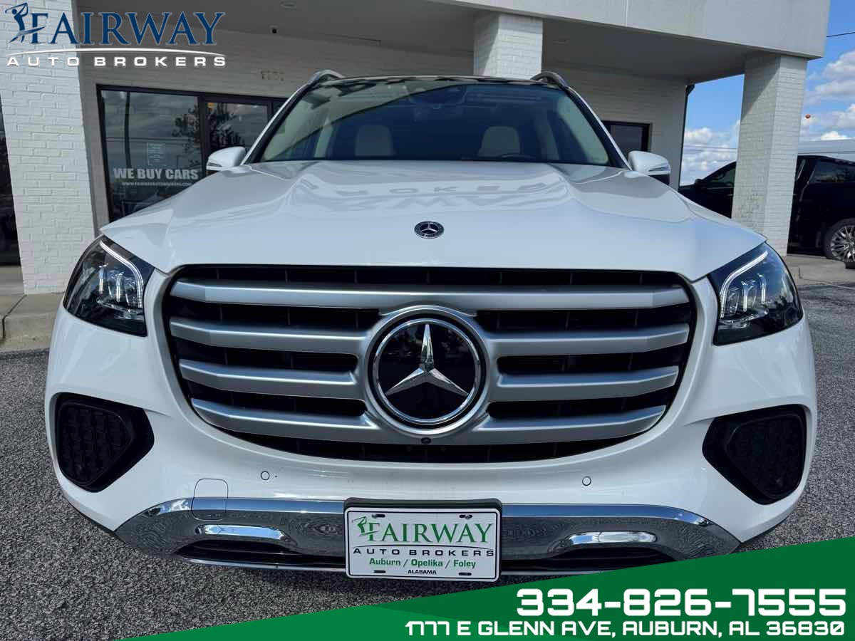 2025 Mercedes Benz GLS 450 4MATIC photo 2
