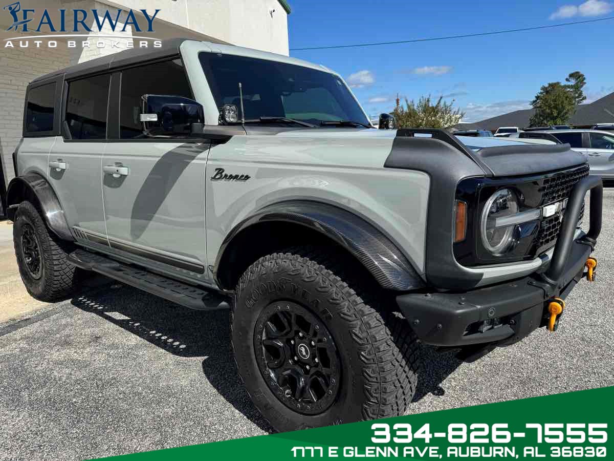 2021 Ford Bronco First Edition photo 3