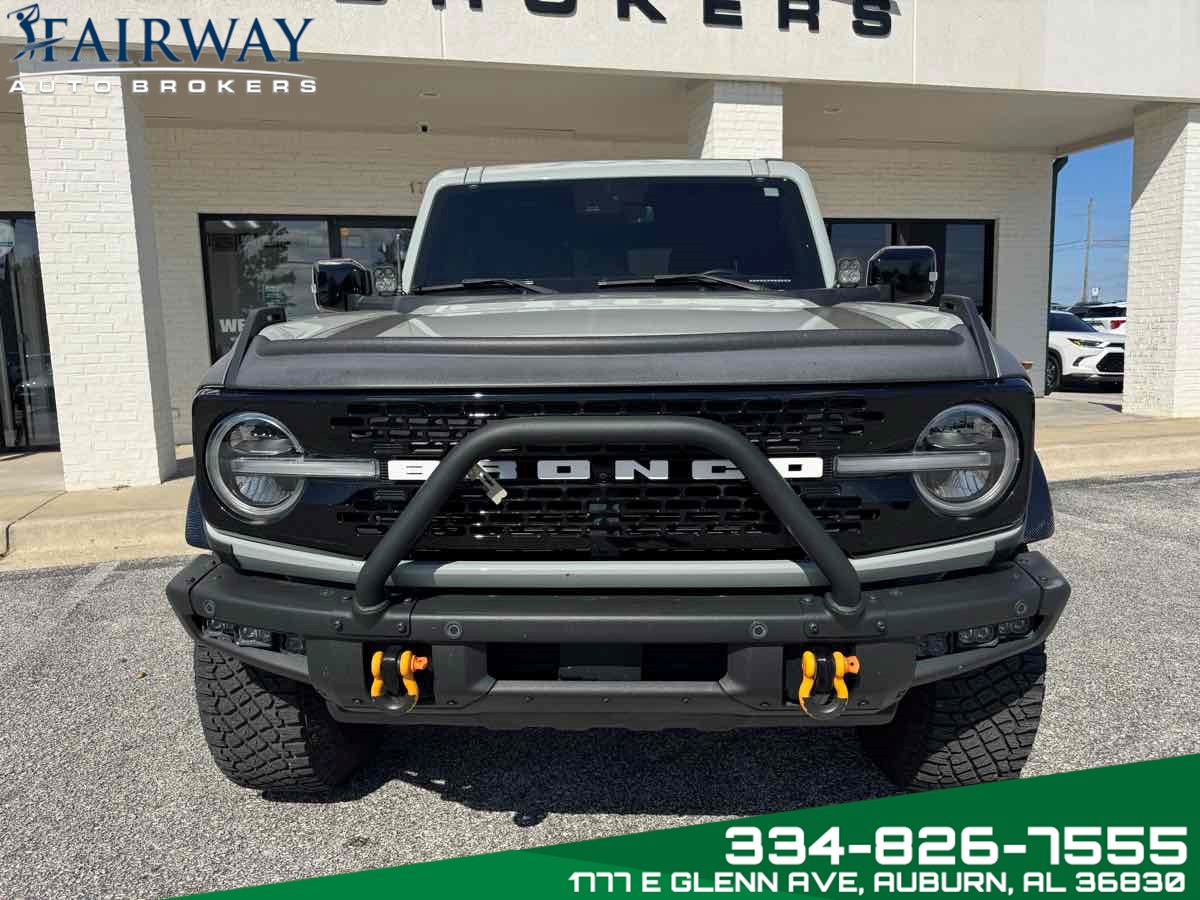 2021 Ford Bronco First Edition photo 2