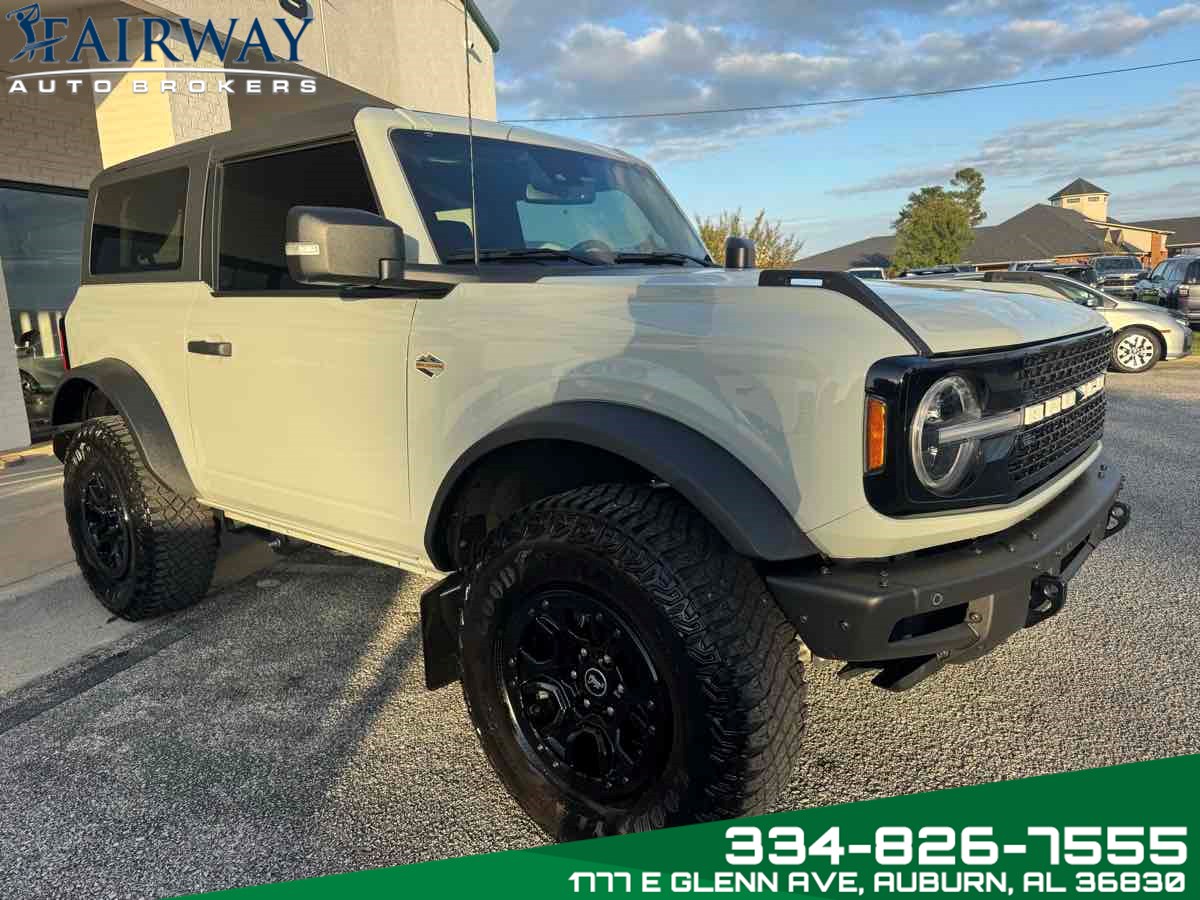 2022 Ford Bronco Wildtrak photo 2