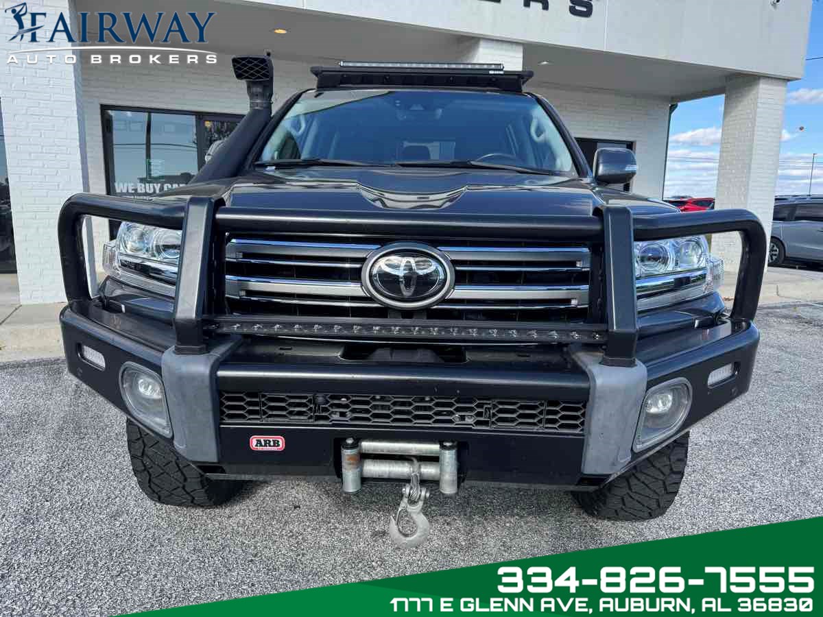 2021 Toyota Land Cruiser photo 2