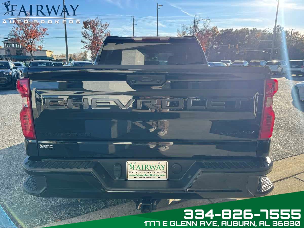 2024 Chevrolet Silverado 1500 Custom photo 2