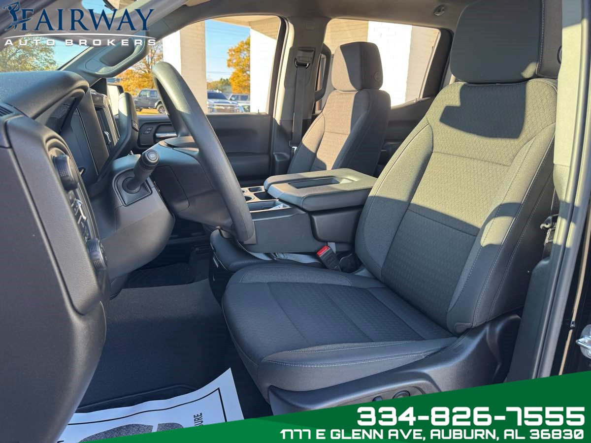 2024 Chevrolet Silverado 1500 Custom photo 4