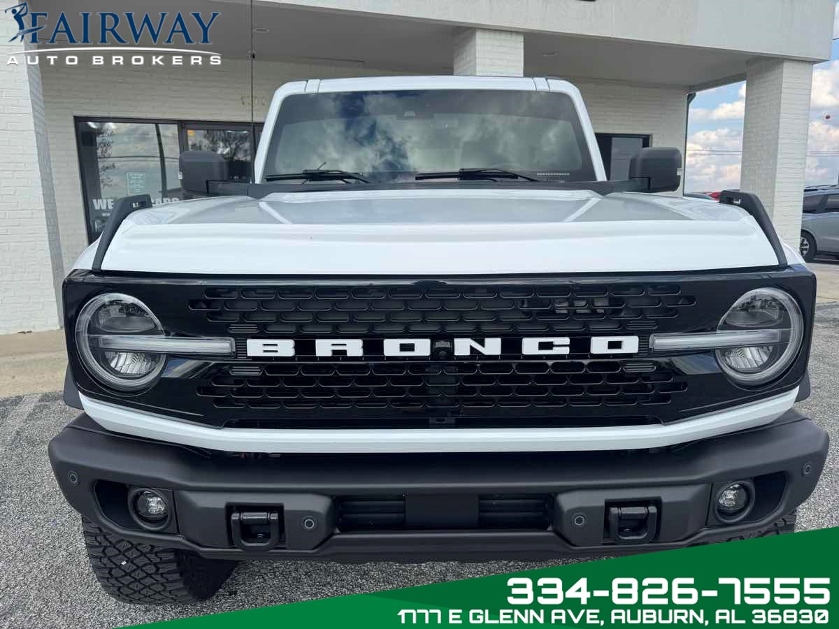 2023 Ford Bronco Wildtrak photo 2