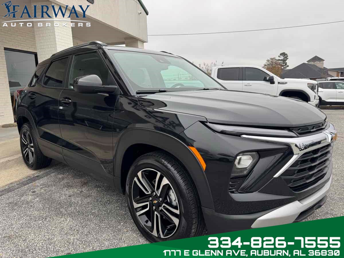 2024 Chevrolet Trailblazer LT photo 3