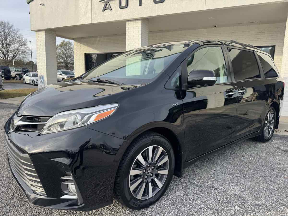 2020 Toyota Sienna Limited - Photo 38